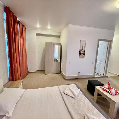 Hotel Mon Caprice Bükreş Dış mekan fotoğraf