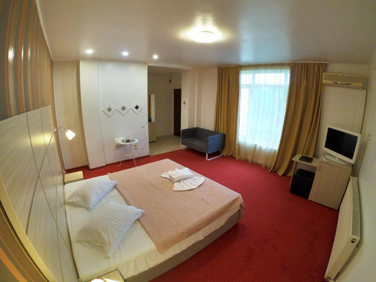 Hotel Mon Caprice Bükreş Dış mekan fotoğraf