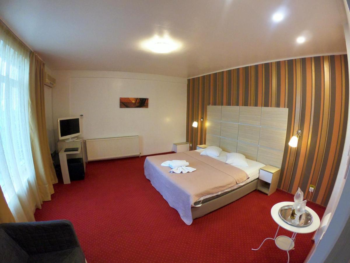 Hotel Mon Caprice Bükreş Dış mekan fotoğraf