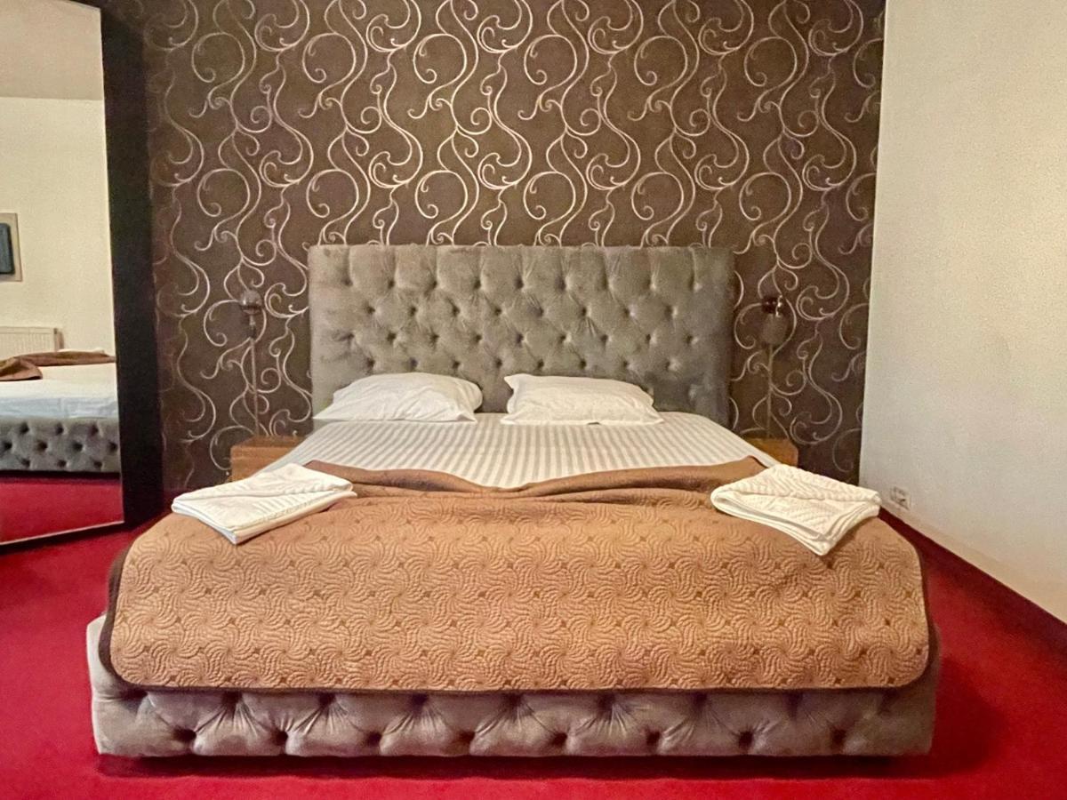 Hotel Mon Caprice Bükreş Dış mekan fotoğraf