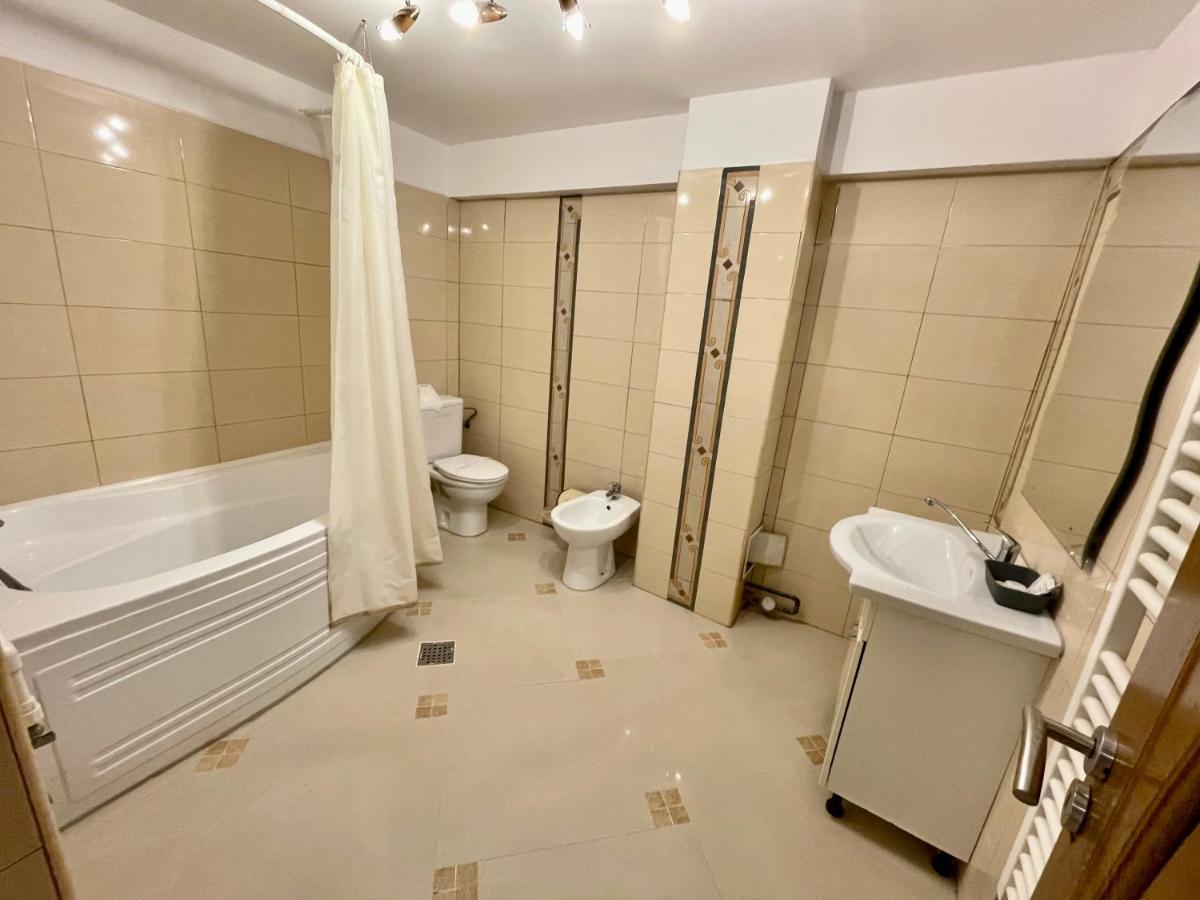 Hotel Mon Caprice Bükreş Dış mekan fotoğraf