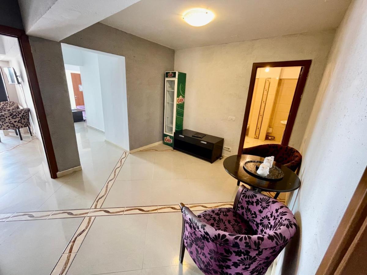 Hotel Mon Caprice Bükreş Dış mekan fotoğraf