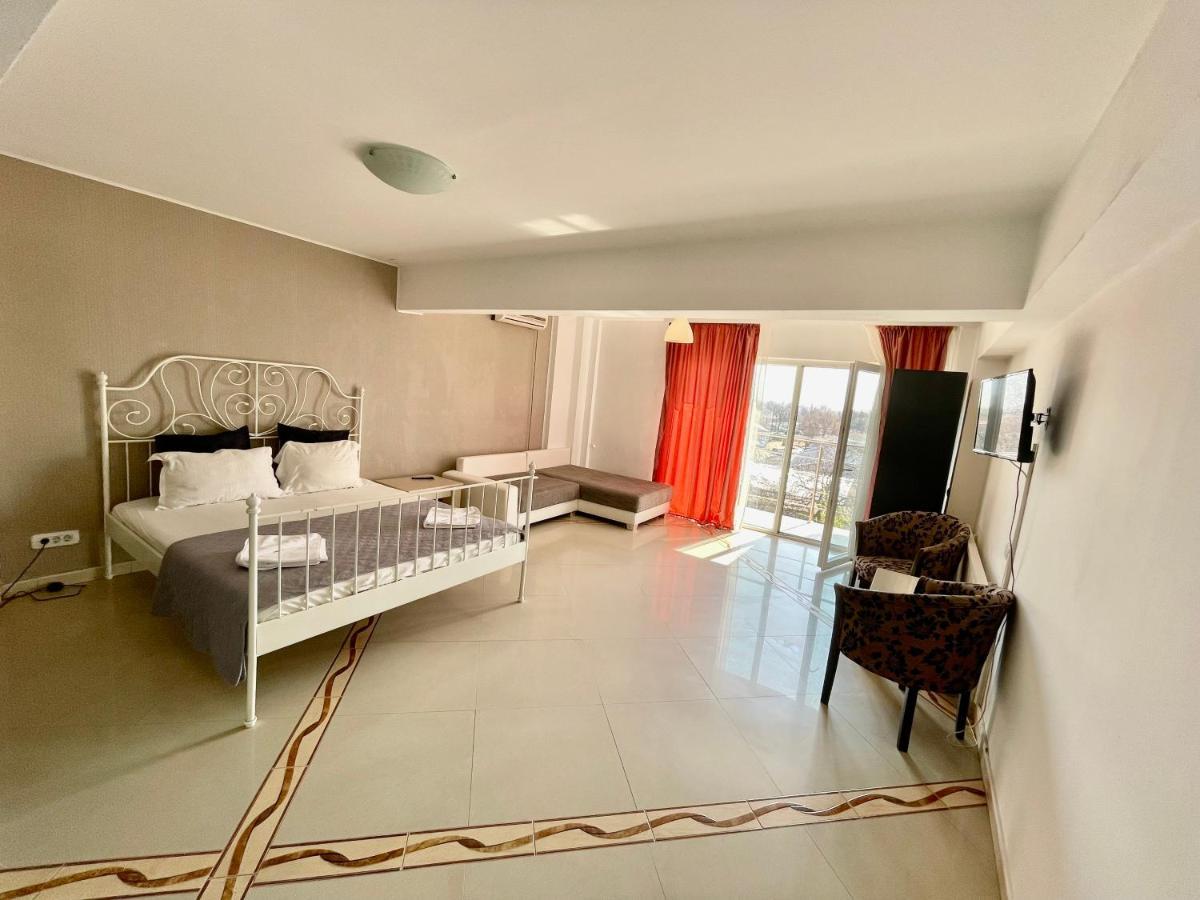 Hotel Mon Caprice Bükreş Dış mekan fotoğraf