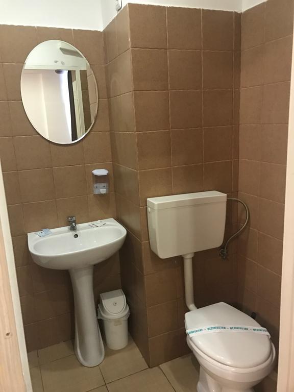 Hotel Mon Caprice Bükreş Dış mekan fotoğraf